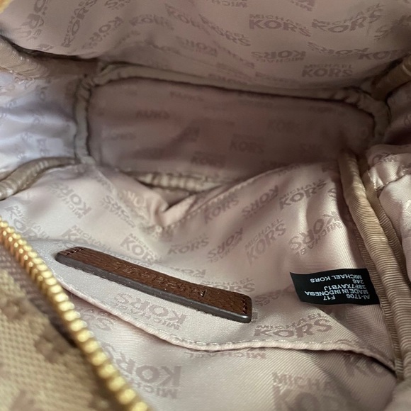 Michael Kors XS Abbey backpack - Picture 3 of 5